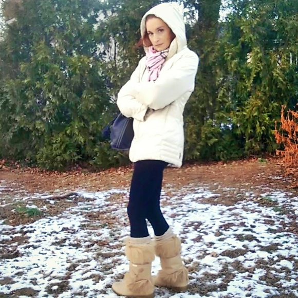 Moncler Pearlized Cream Jacket- Size 2 - Picture 6 of 7